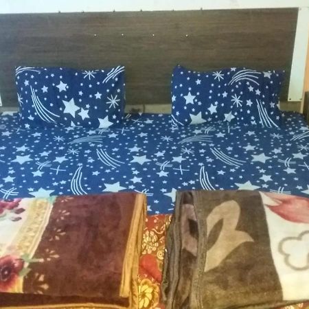 Spot On Sharma'S Kitchen & Home Stay Bajaura Exteriör bild